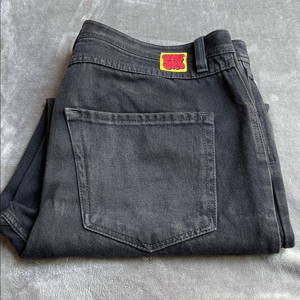 Men's Relaxed Fit Jeans in Charcoal